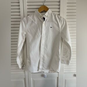 Vineyard Vines Men's White Button-Down Shirt with Whale Logo